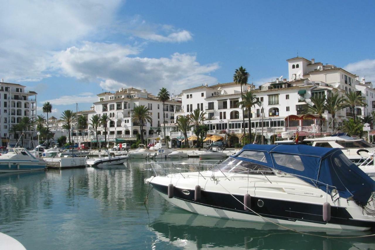 Marina Real 112 *